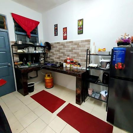 Lh Alisha Homestay Wangsa Mewangi Gua Musang Exterior photo
